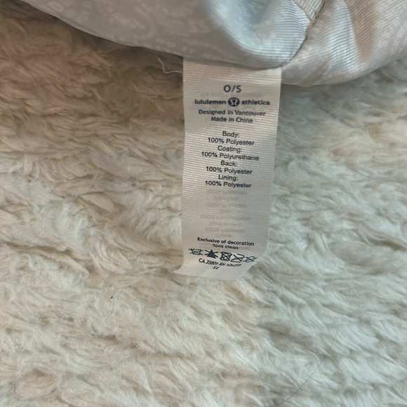 Lululemon Go-Go-Go Tote - Picture 15 of 16